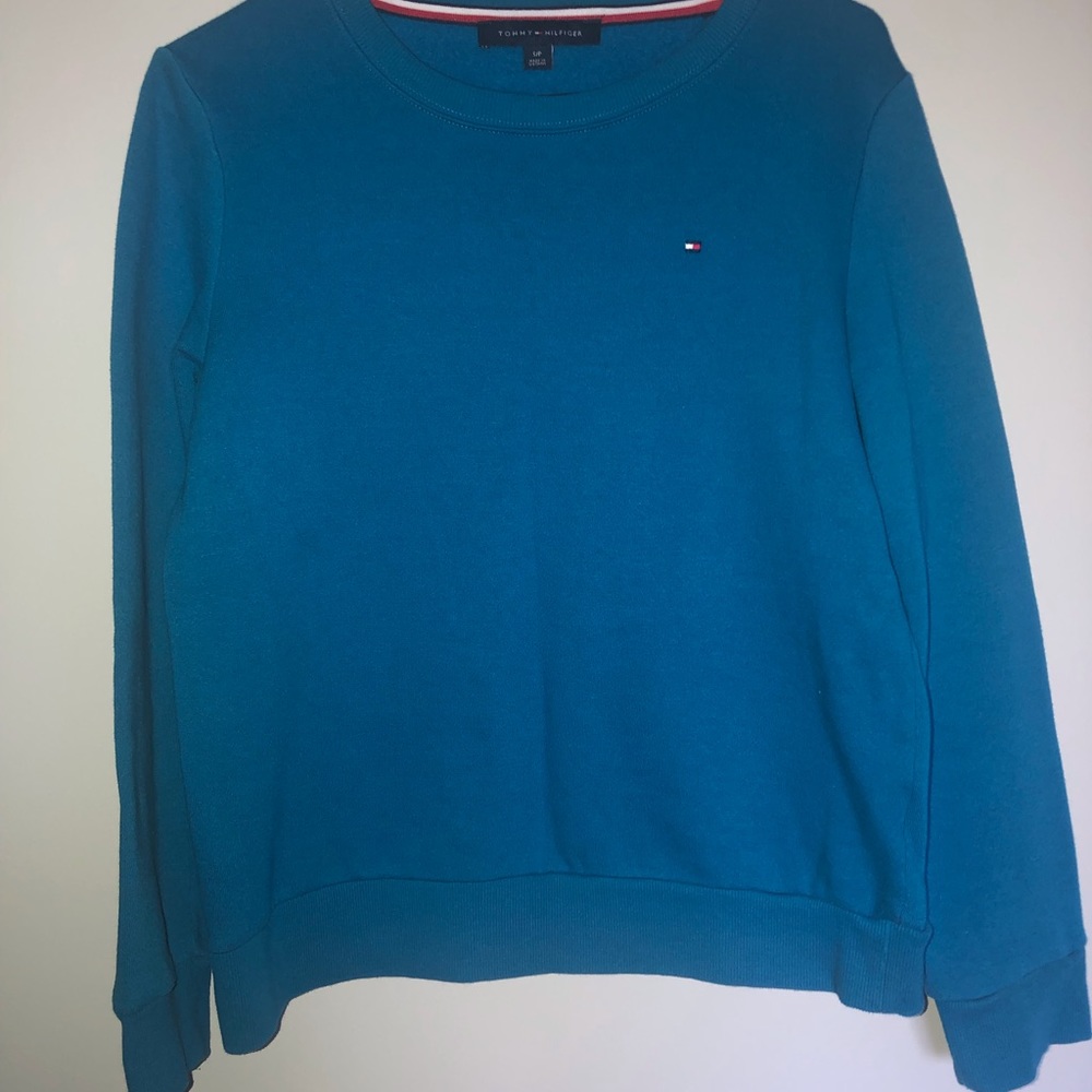 S, Tommy Hilfiger crew neck sweater
